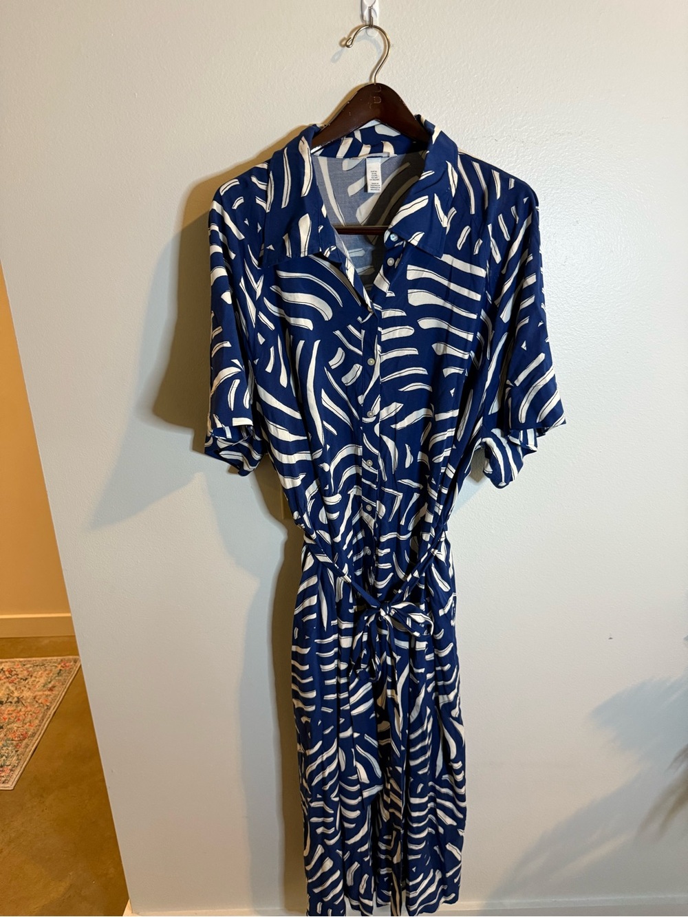 H&M Navy and White Abstract Print Midi Shirtdress